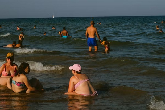 Osobe na plaži 